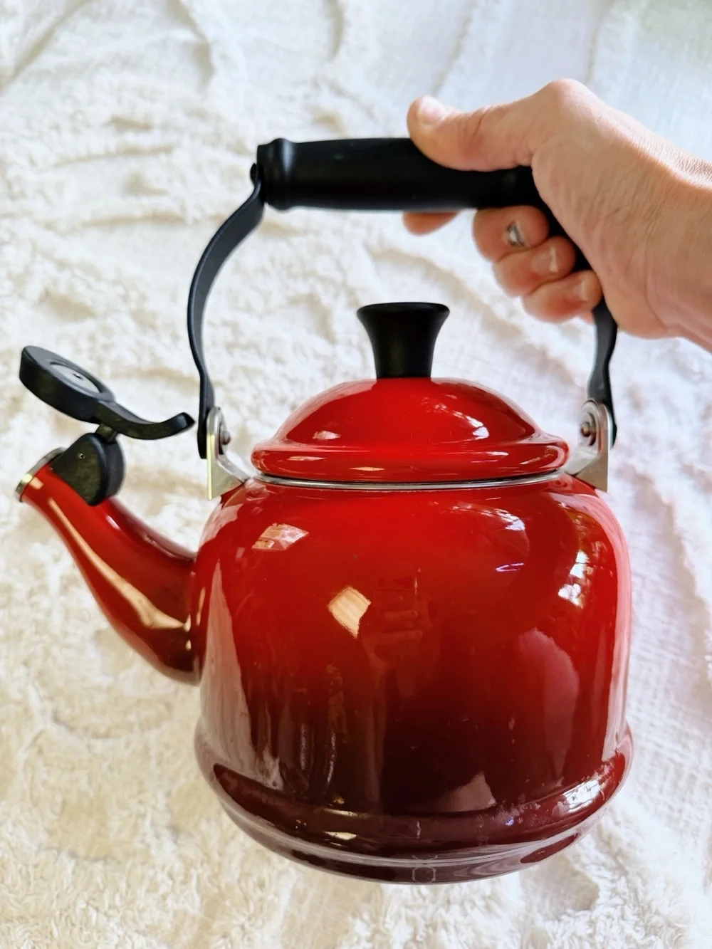Le Creuset Red Enamel Whistling Tea Kettle 1.1 Qt 2501 Classic Stove Top